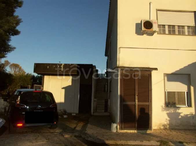 casa indipendente in vendita ad Ardea in zona Marina di Ardea