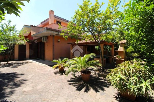 casa indipendente in vendita ad Ardea in zona Colle Romito