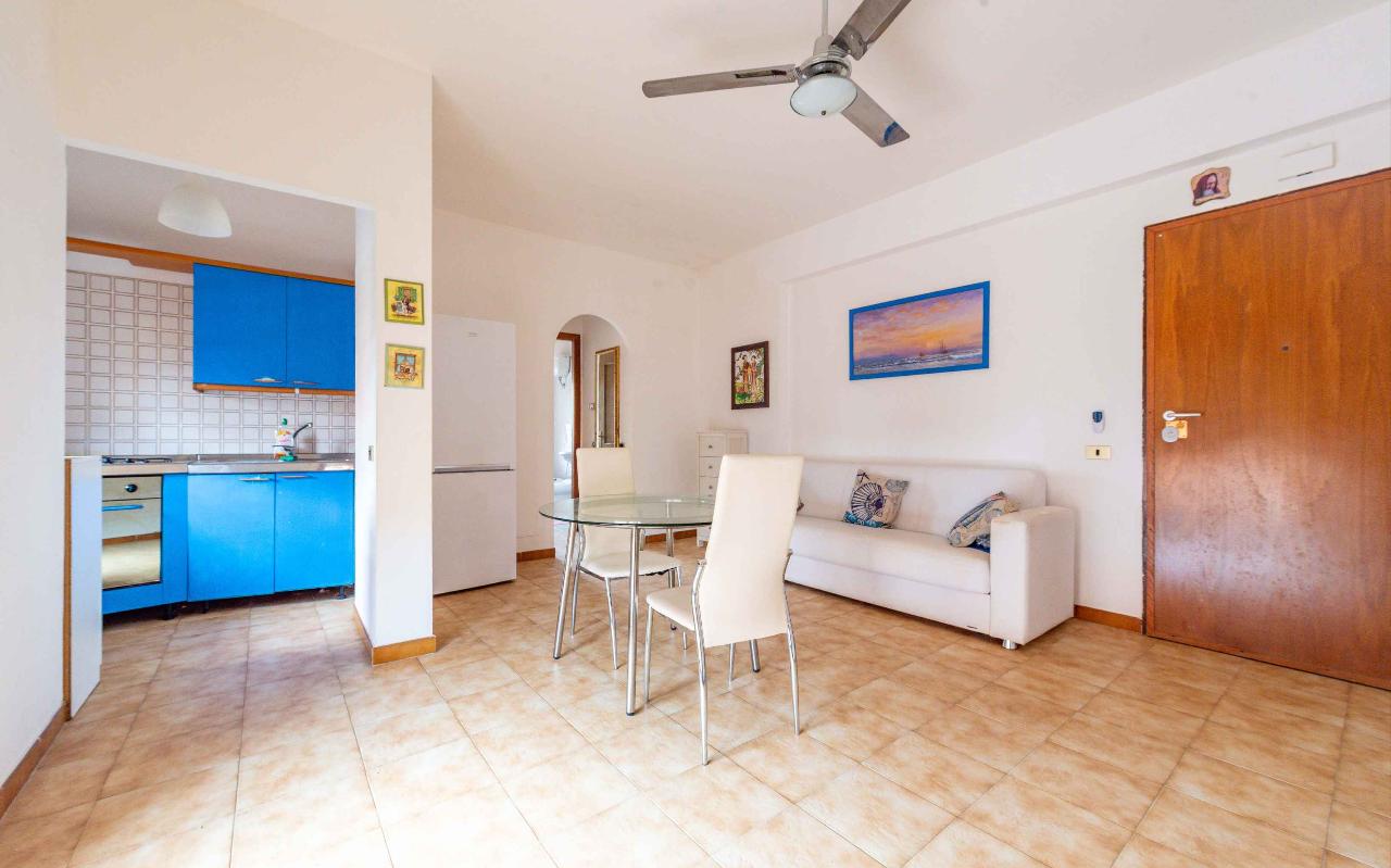 appartamento in vendita ad Ardea in zona Marina di Ardea