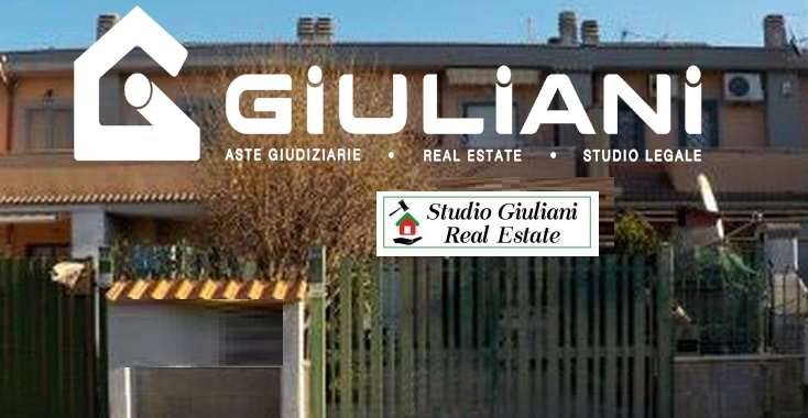 casa indipendente in vendita ad Ardea in zona Marina di Ardea