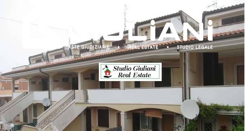 casa indipendente in vendita ad Ardea in zona Marina di Ardea
