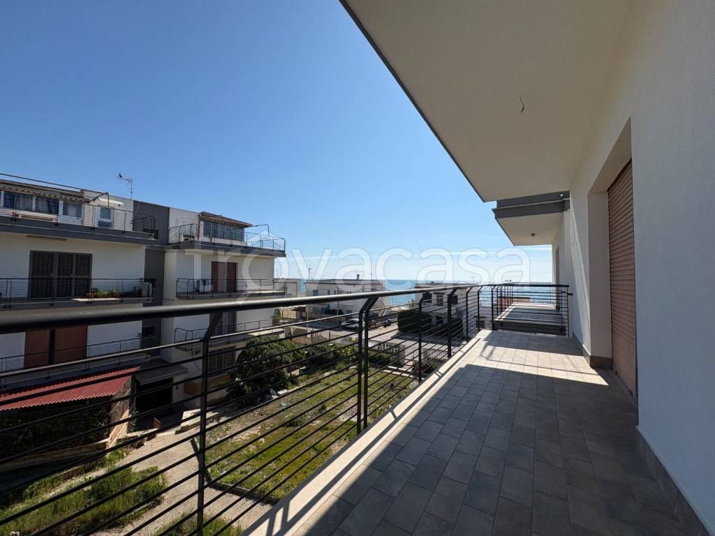 appartamento in vendita ad Ardea in zona Marina di Ardea