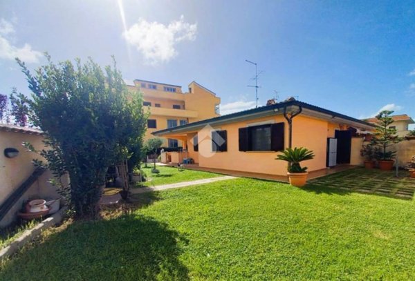 casa indipendente in vendita ad Ardea in zona Nuova Florida