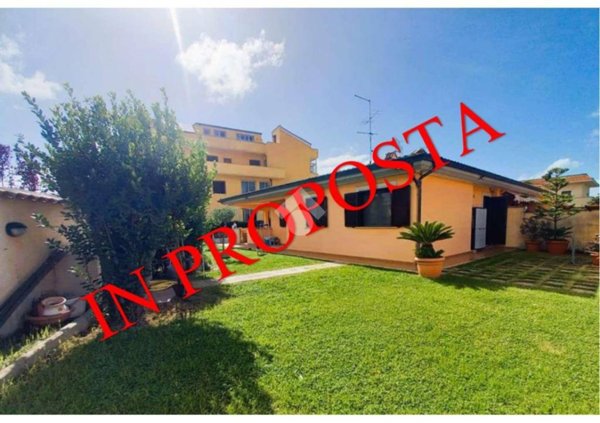 casa indipendente in vendita ad Ardea in zona Nuova Florida