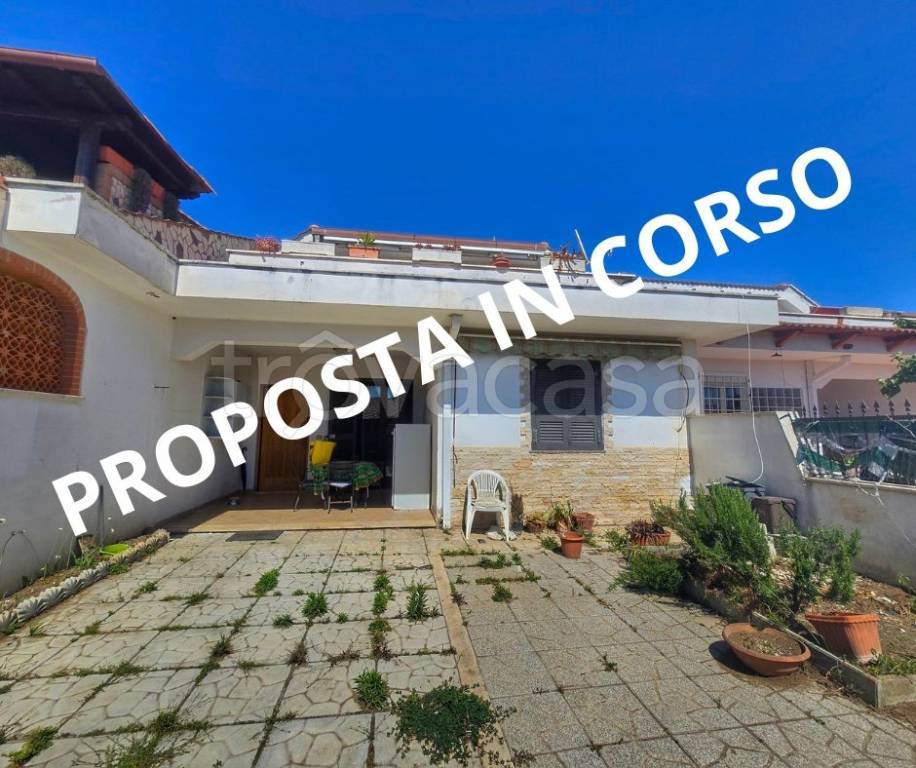 casa indipendente in vendita ad Ardea in zona Nuova California
