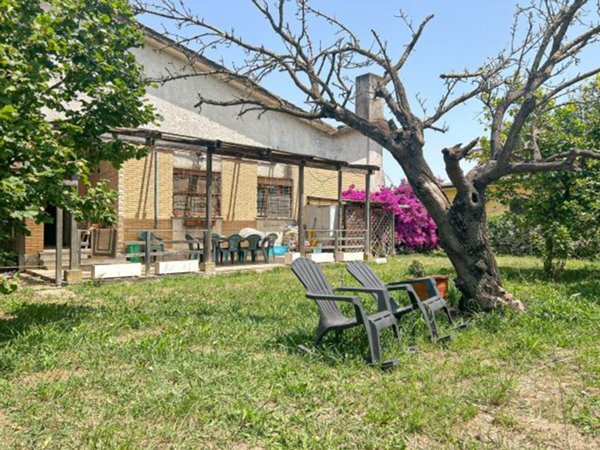 casa indipendente in vendita ad Ardea