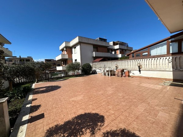 appartamento in vendita ad Ardea in zona Marina di Ardea