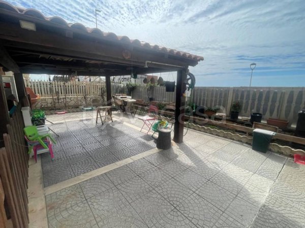 appartamento in vendita ad Ardea in zona Marina di Ardea