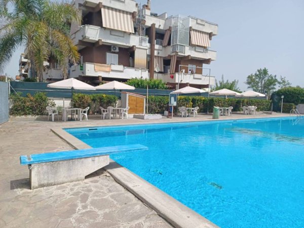 appartamento in vendita ad Ardea in zona Marina di Ardea