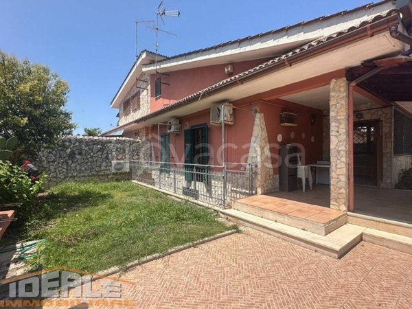 casa indipendente in vendita ad Ardea in zona Colle Romito