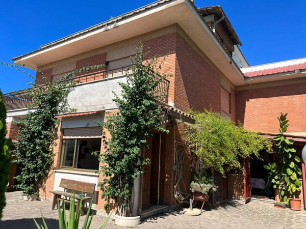 casa indipendente in vendita ad Ardea in zona Nuova California