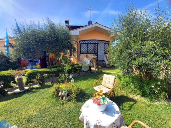 casa indipendente in vendita ad Ardea in zona Nuova Florida
