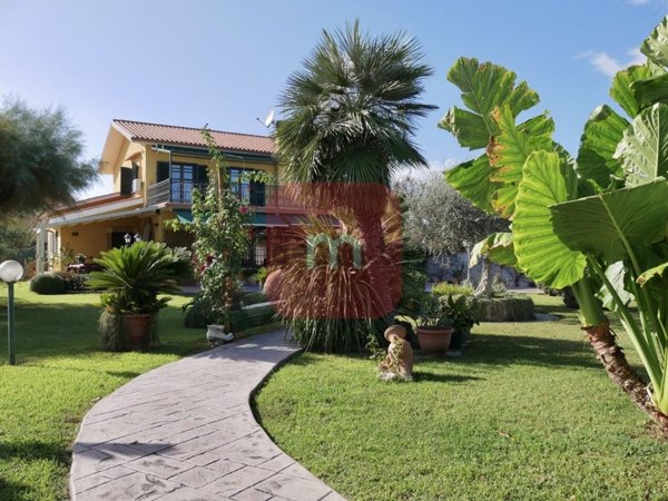 casa indipendente in vendita ad Ardea