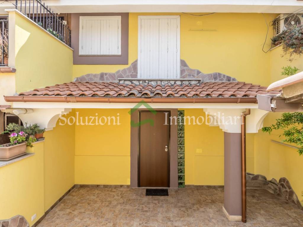 casa indipendente in vendita ad Ardea in zona Nuova California