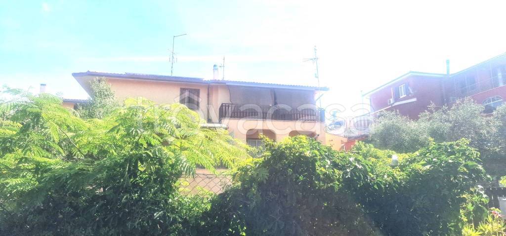 casa indipendente in vendita ad Ardea in zona Montagnano