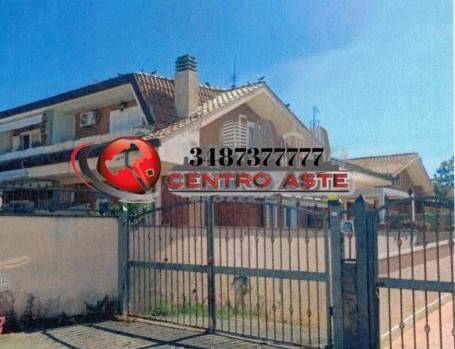 casa indipendente in vendita ad Ardea in zona Nuova Florida