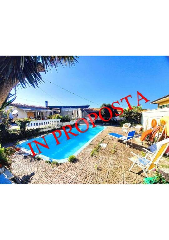 casa indipendente in vendita ad Ardea in zona Nuova Florida