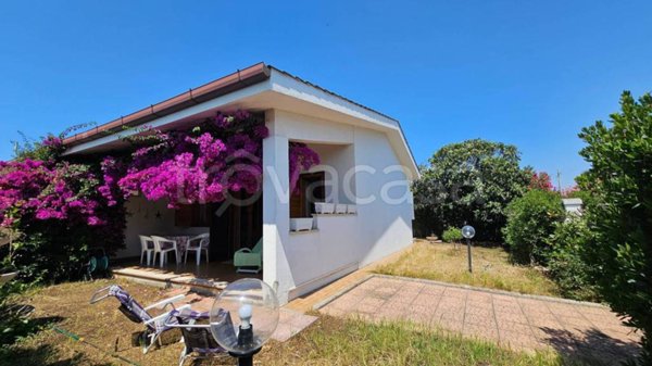 casa indipendente in vendita ad Ardea in zona Marina di Ardea