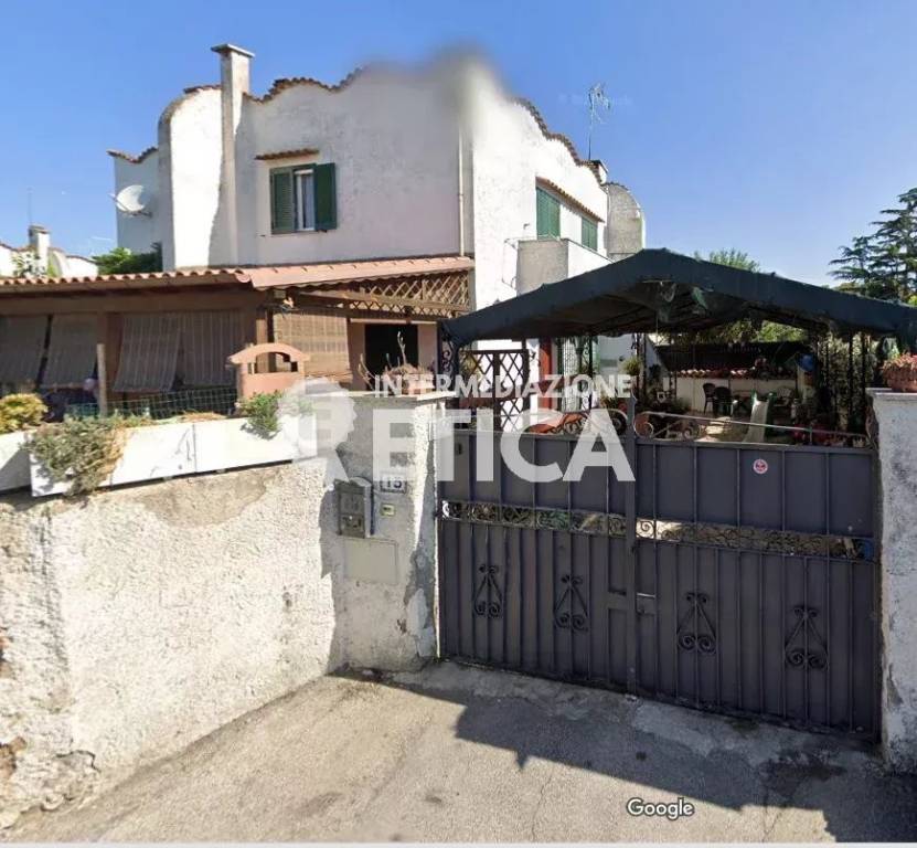 appartamento in vendita ad Ardea in zona Marina di Ardea
