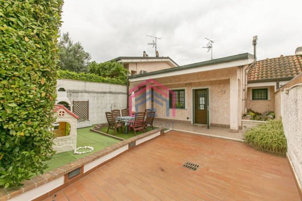 casa indipendente in vendita ad Ardea in zona Nuova Florida