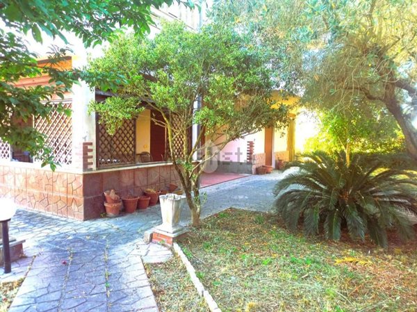appartamento in vendita ad Ardea in zona Banditella