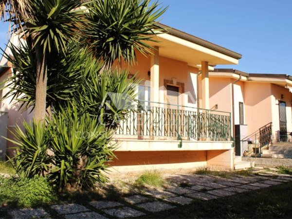 casa indipendente in vendita ad Ardea in zona Nuova Florida