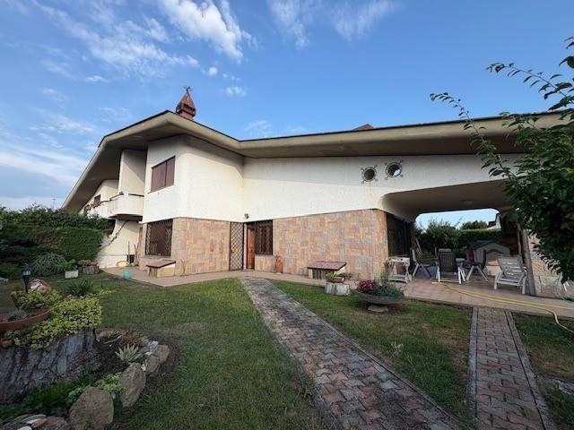 casa indipendente in vendita ad Ardea in zona Nuova California