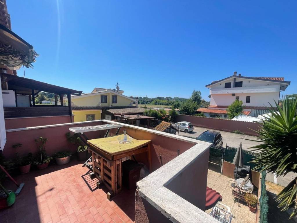 appartamento in vendita ad Ardea in zona Nuova Florida