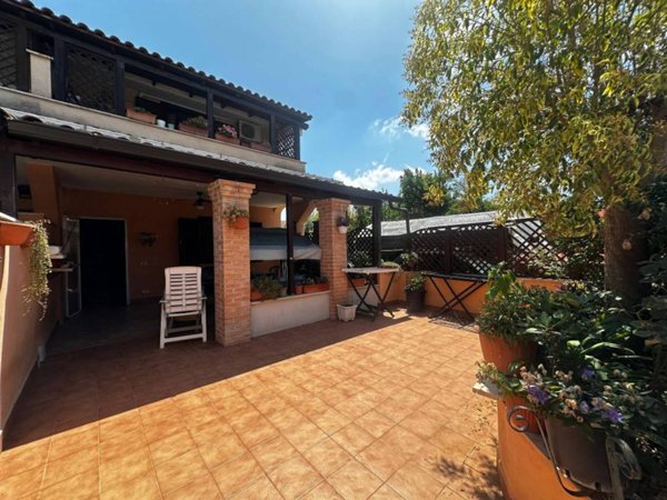 casa indipendente in vendita ad Ardea in zona Nuova Florida