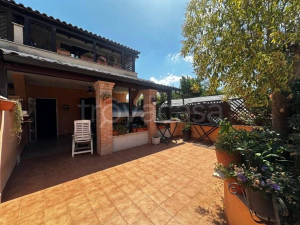 casa indipendente in vendita ad Ardea in zona Nuova Florida