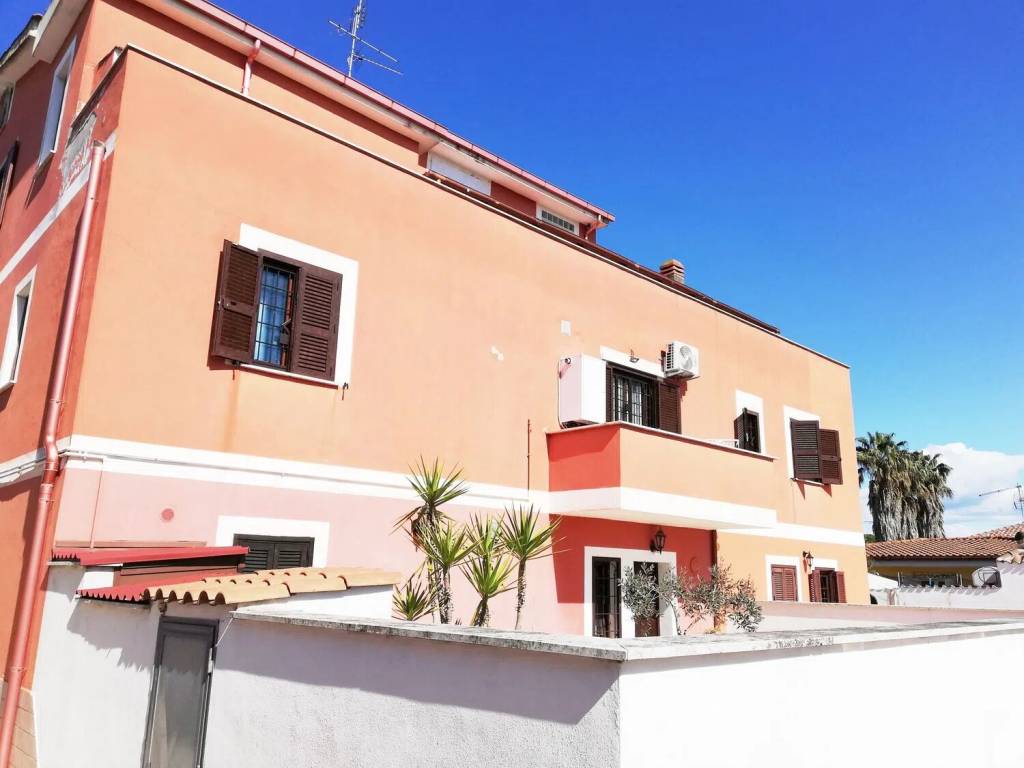 appartamento in vendita ad Ardea in zona Nuova Florida