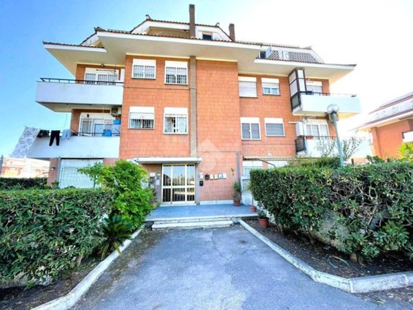 appartamento in vendita ad Ardea in zona Marina di Ardea