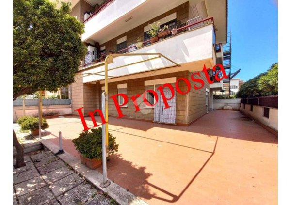 appartamento in vendita ad Ardea in zona Marina di Ardea