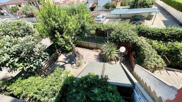 appartamento in vendita ad Ardea in zona Marina di Ardea