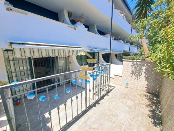 appartamento in vendita ad Ardea in zona Marina di Ardea