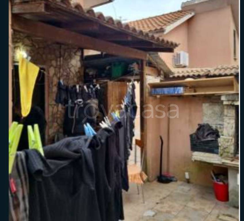 appartamento in vendita ad Ardea in zona Castagnola