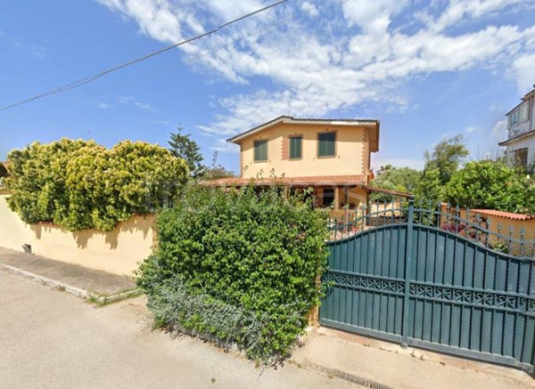 casa indipendente in vendita ad Ardea in zona Marina di Ardea