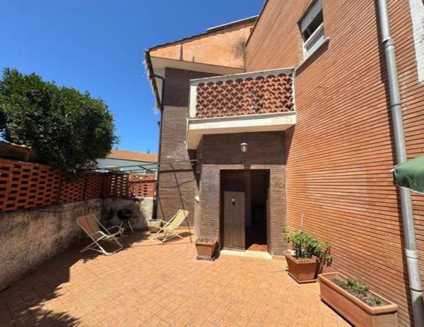 casa indipendente in vendita ad Ardea in zona Colle Romito