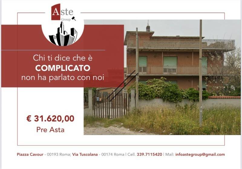 appartamento in vendita ad Ardea in zona Marina di Ardea