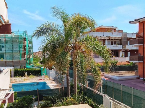 appartamento in vendita ad Ardea in zona Marina di Ardea