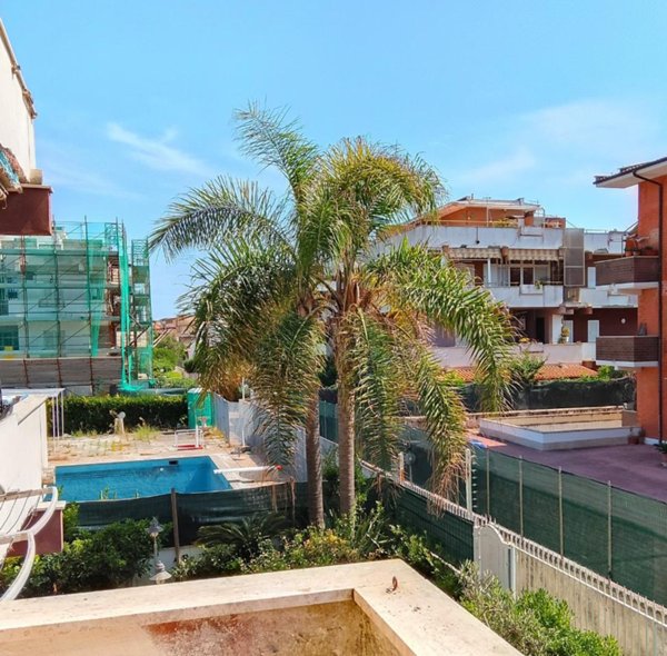 appartamento in vendita ad Ardea in zona Marina di Ardea