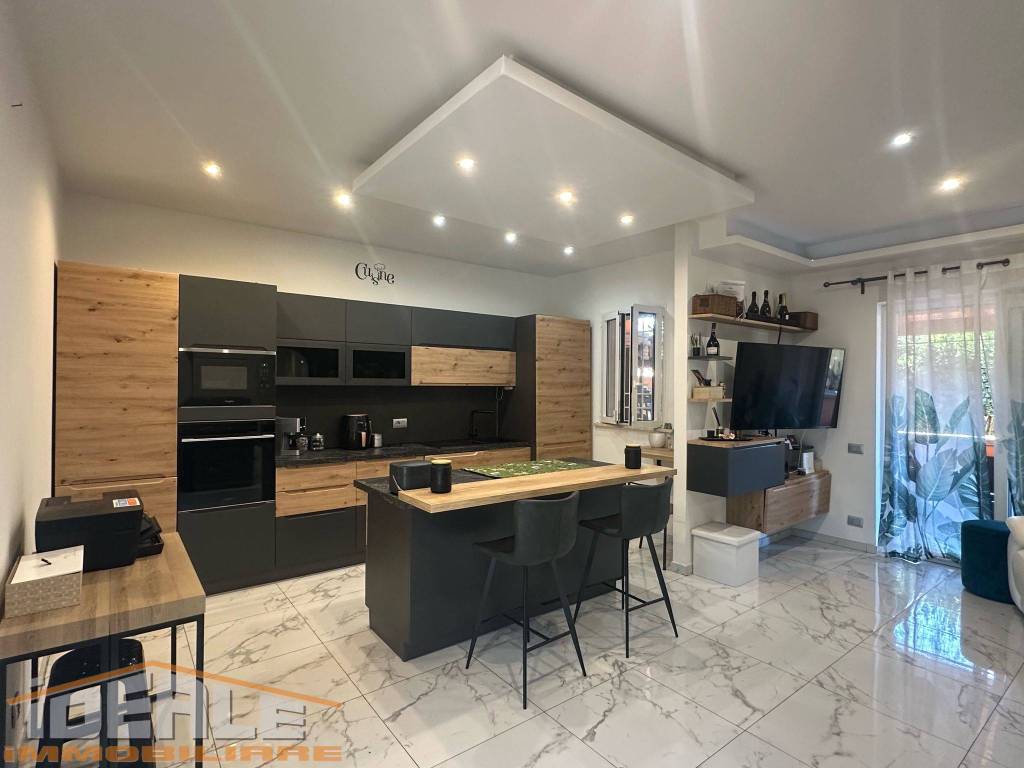casa indipendente in vendita ad Ardea in zona Colle Romito