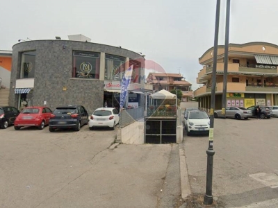 negozio in vendita ad Ardea