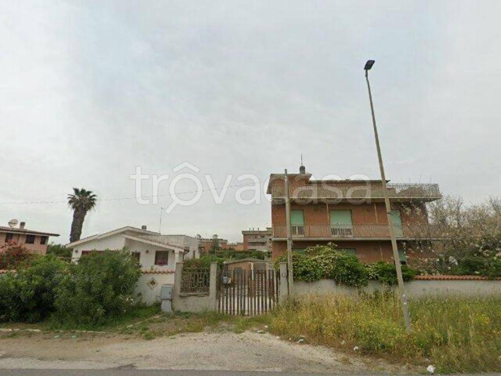 appartamento in vendita ad Ardea in zona Marina di Ardea