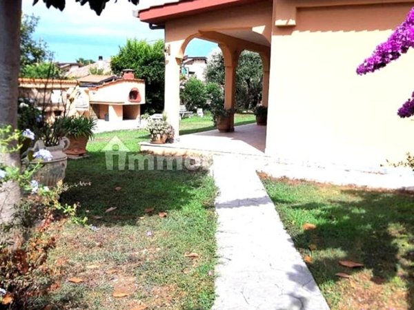 casa indipendente in vendita ad Ardea in zona Nuova California