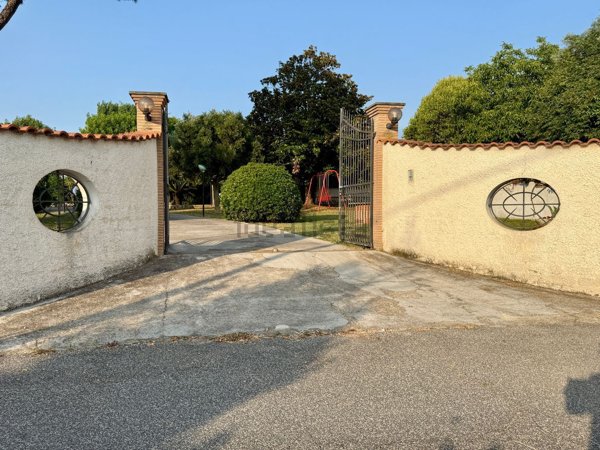 casa indipendente in vendita ad Ardea