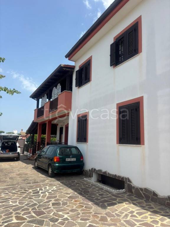 casa indipendente in vendita ad Ardea in zona Nuova Florida