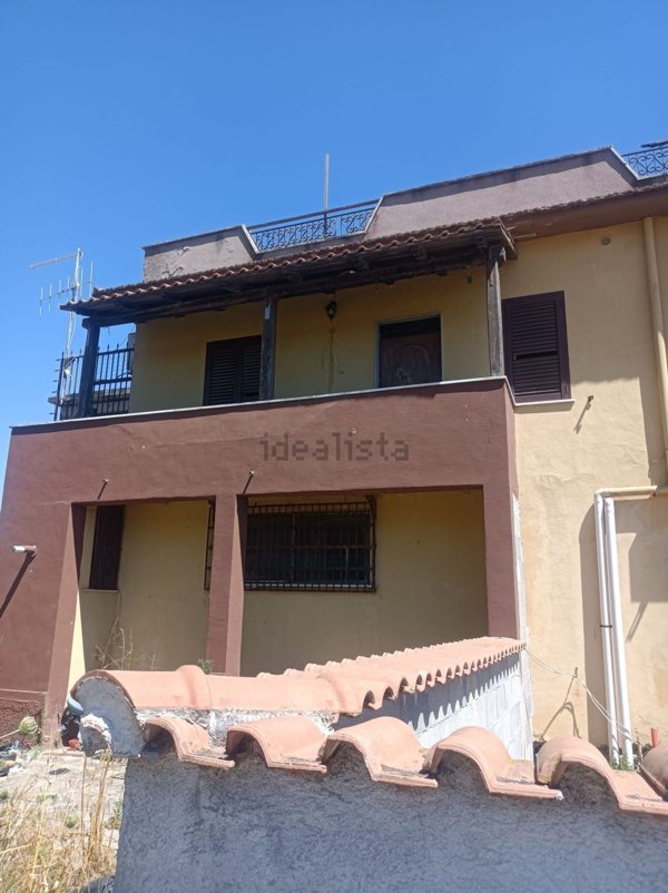 appartamento in vendita ad Ardea in zona Castagnetta
