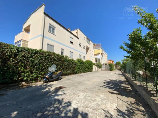 appartamento in vendita ad Ardea in zona Marina di Ardea