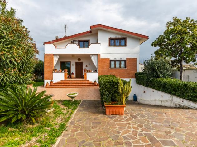 casa indipendente in vendita ad Ardea in zona Nuova Florida